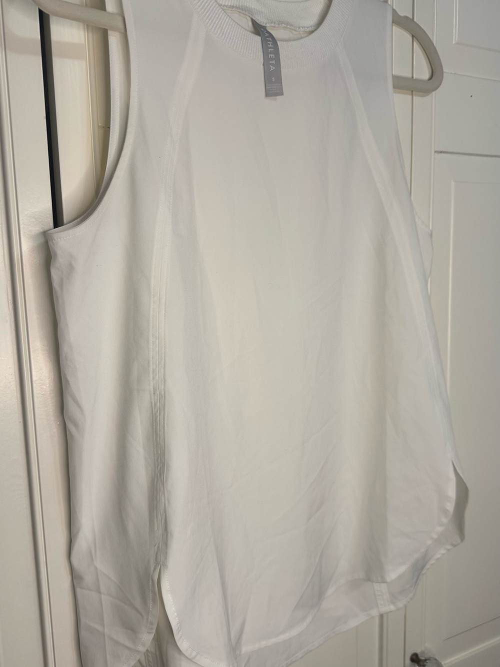 Athleta White Rounded Hem Athletic Tank - Picture 2 of 8